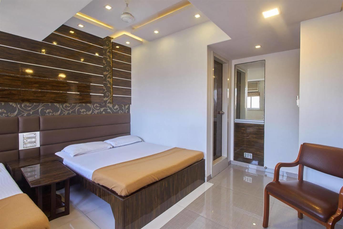 OYO 28893 Hotel Gulf Mumbai Exterior foto
