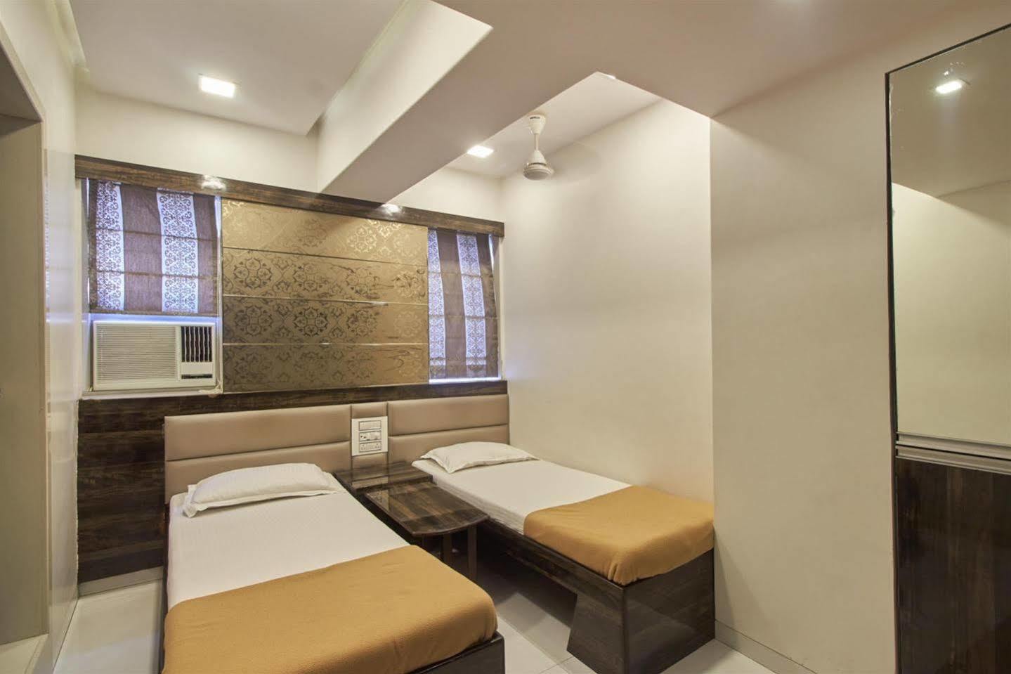 OYO 28893 Hotel Gulf Mumbai Exterior foto